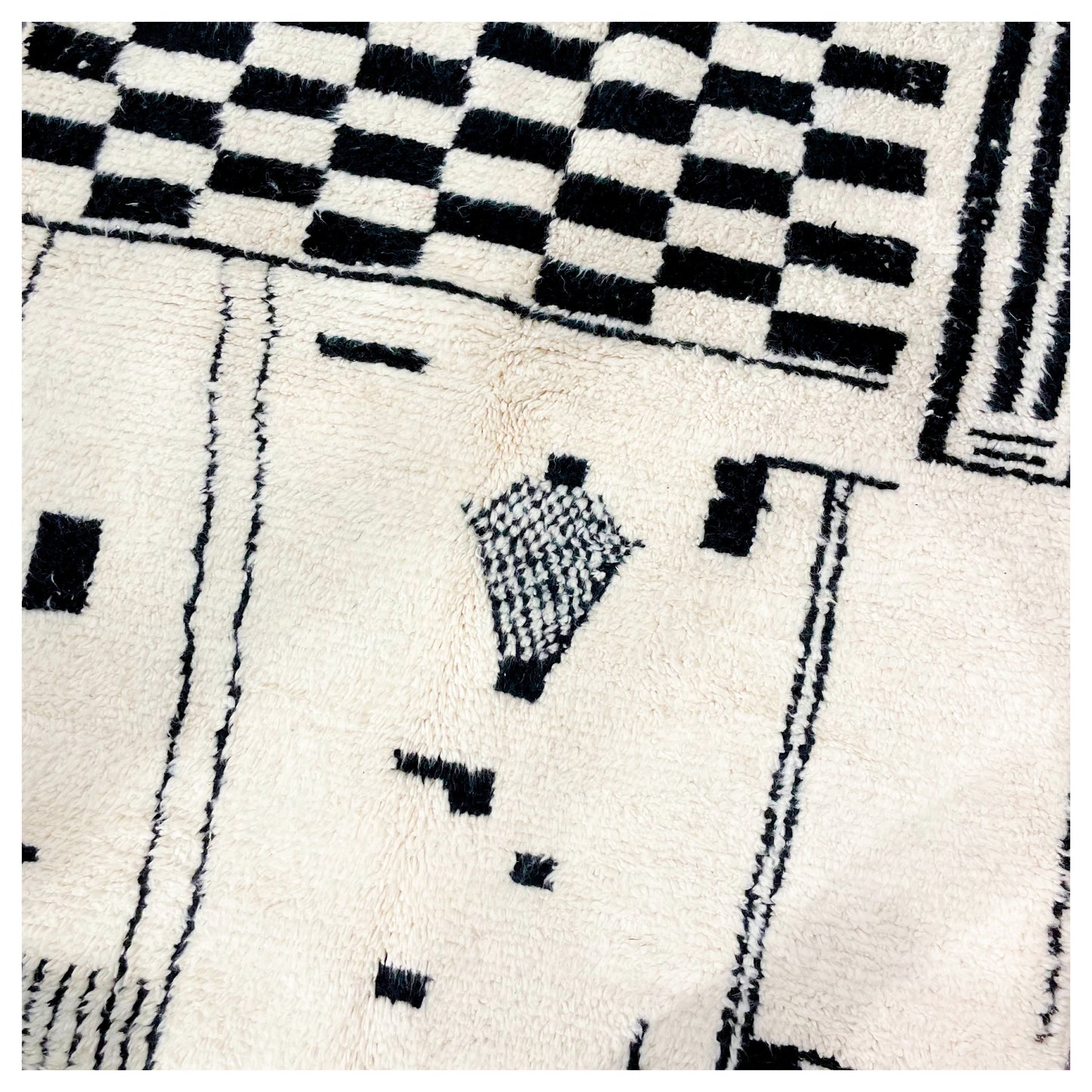 BERBÈRE DESIGN B/W