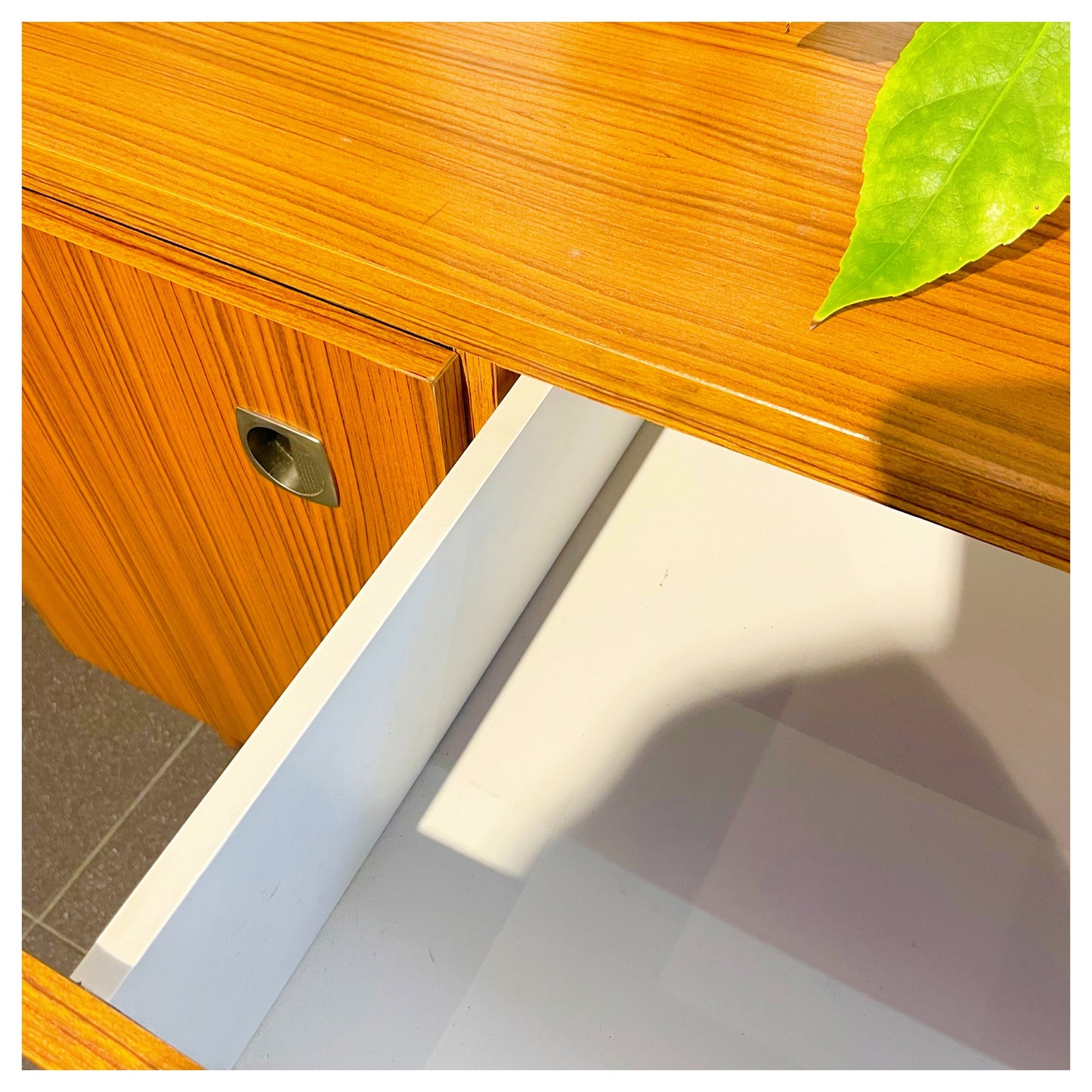 COMMODE