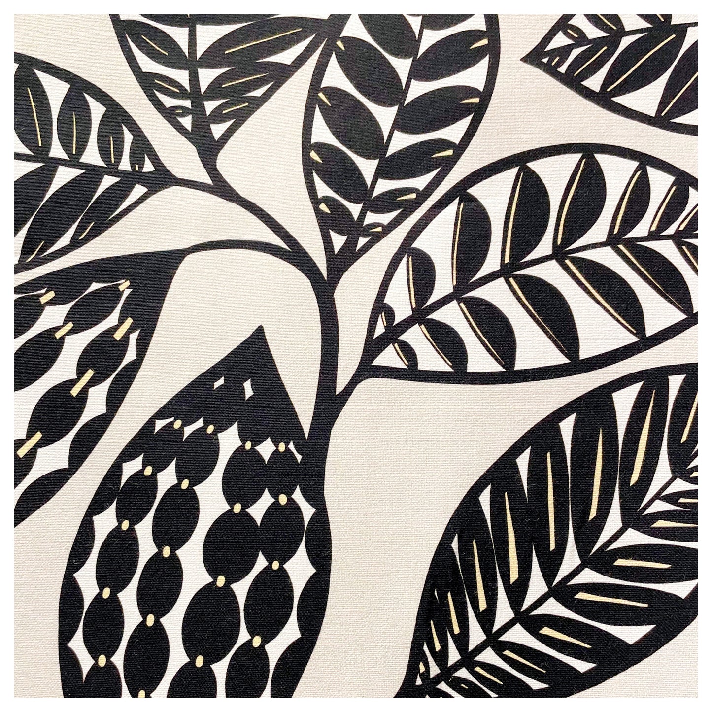 TRIBAL B/W