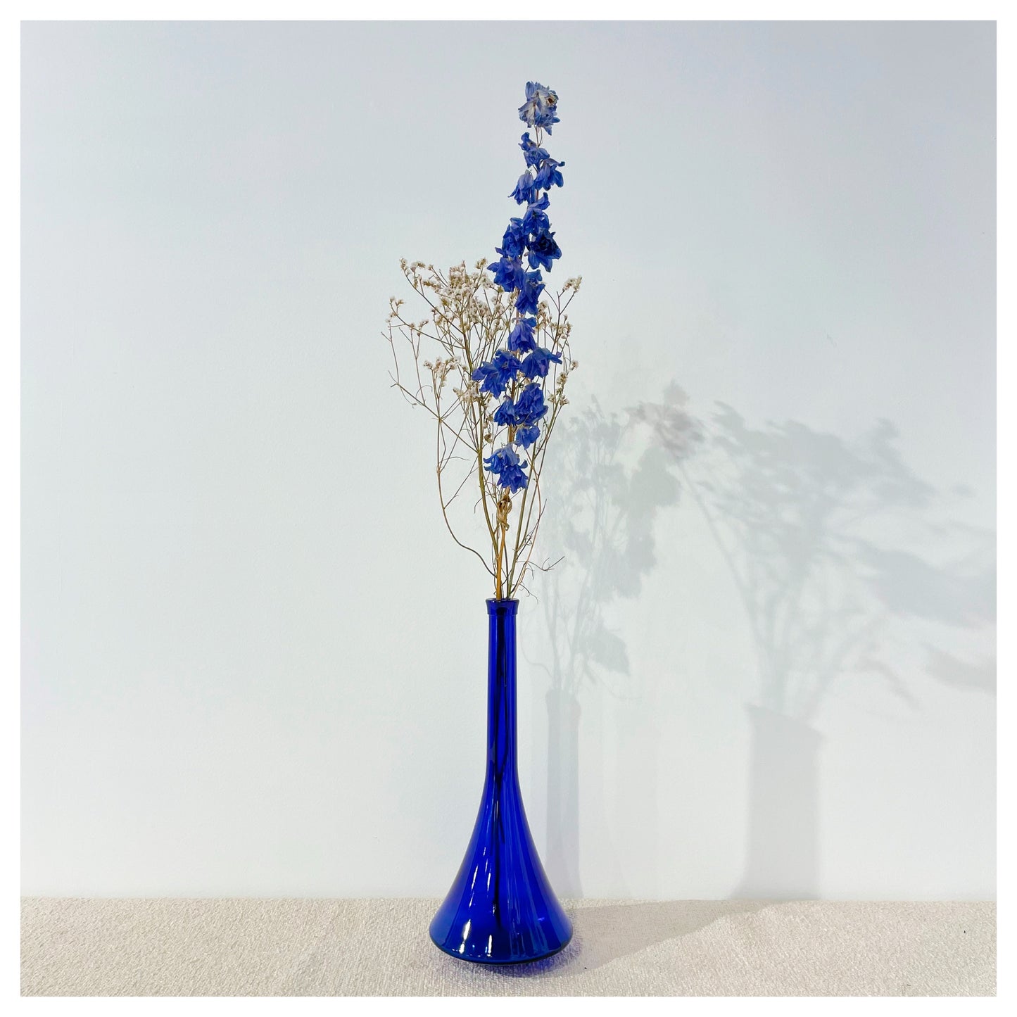 VASE BLEU TRANSLUCIDE