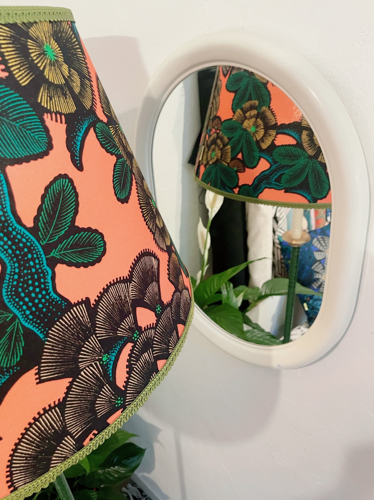 Lampadaire vintage et son nouvel abat-jour floral