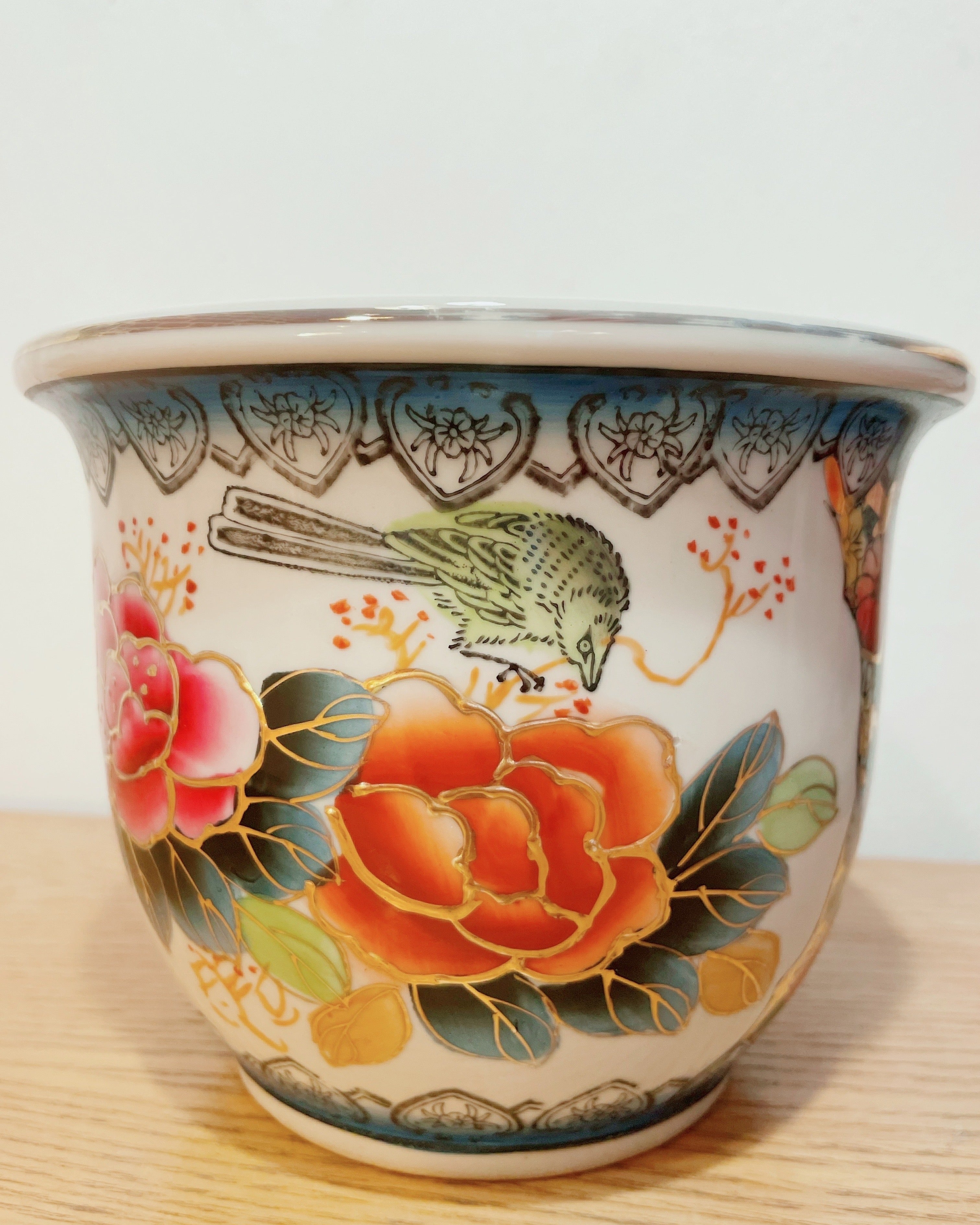 Paire de cache-pots vintage japonisants - Décor floral et dorures