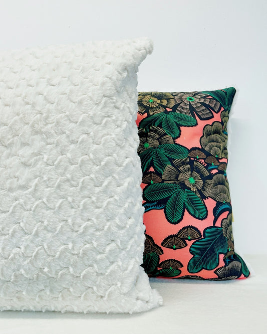 Dernières pièces! Coussin 50×50 cm – Tissu Thevenon Kew garden corail.
