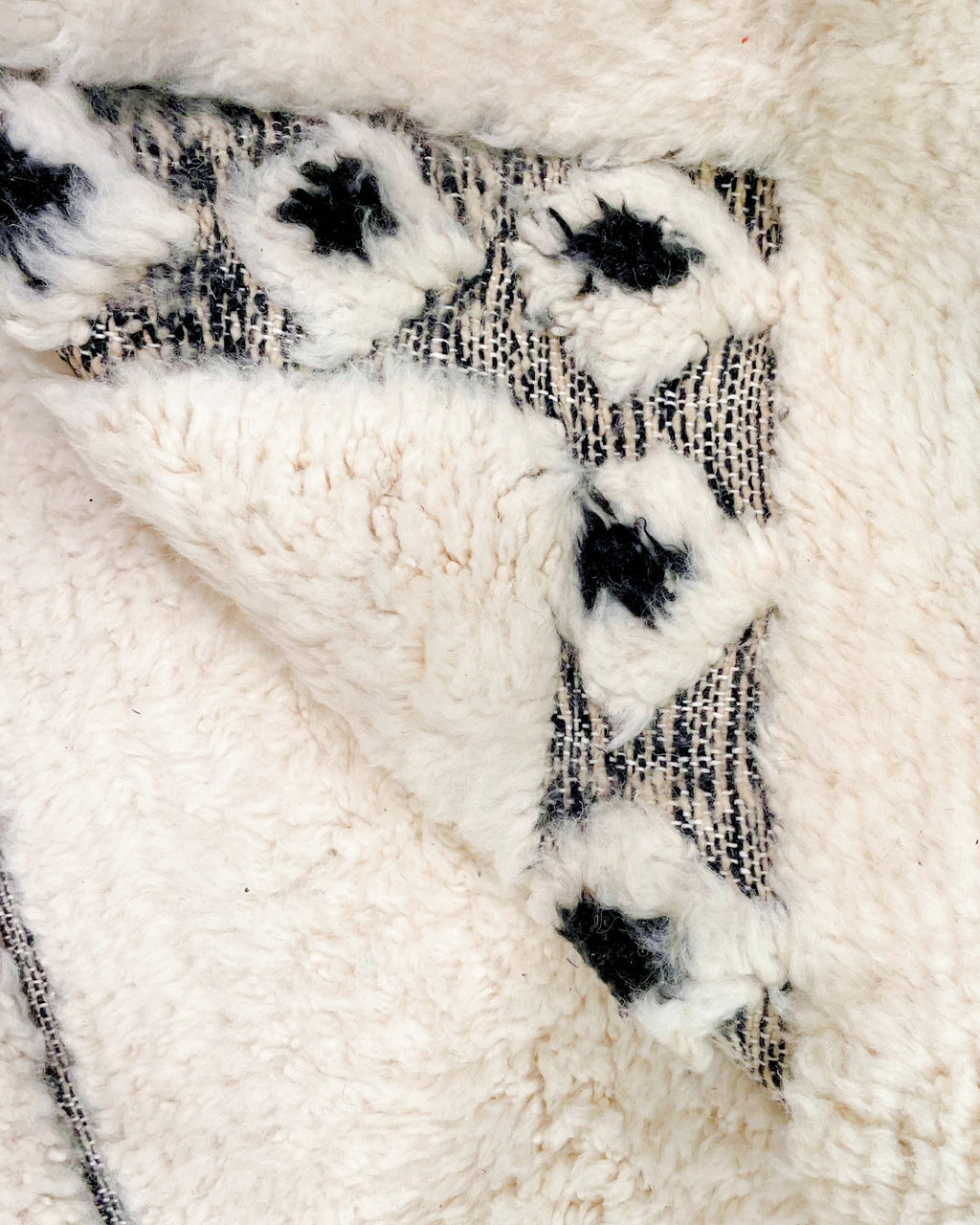 Tapis berbère XXL 290x200cm - épuré blanc et noir