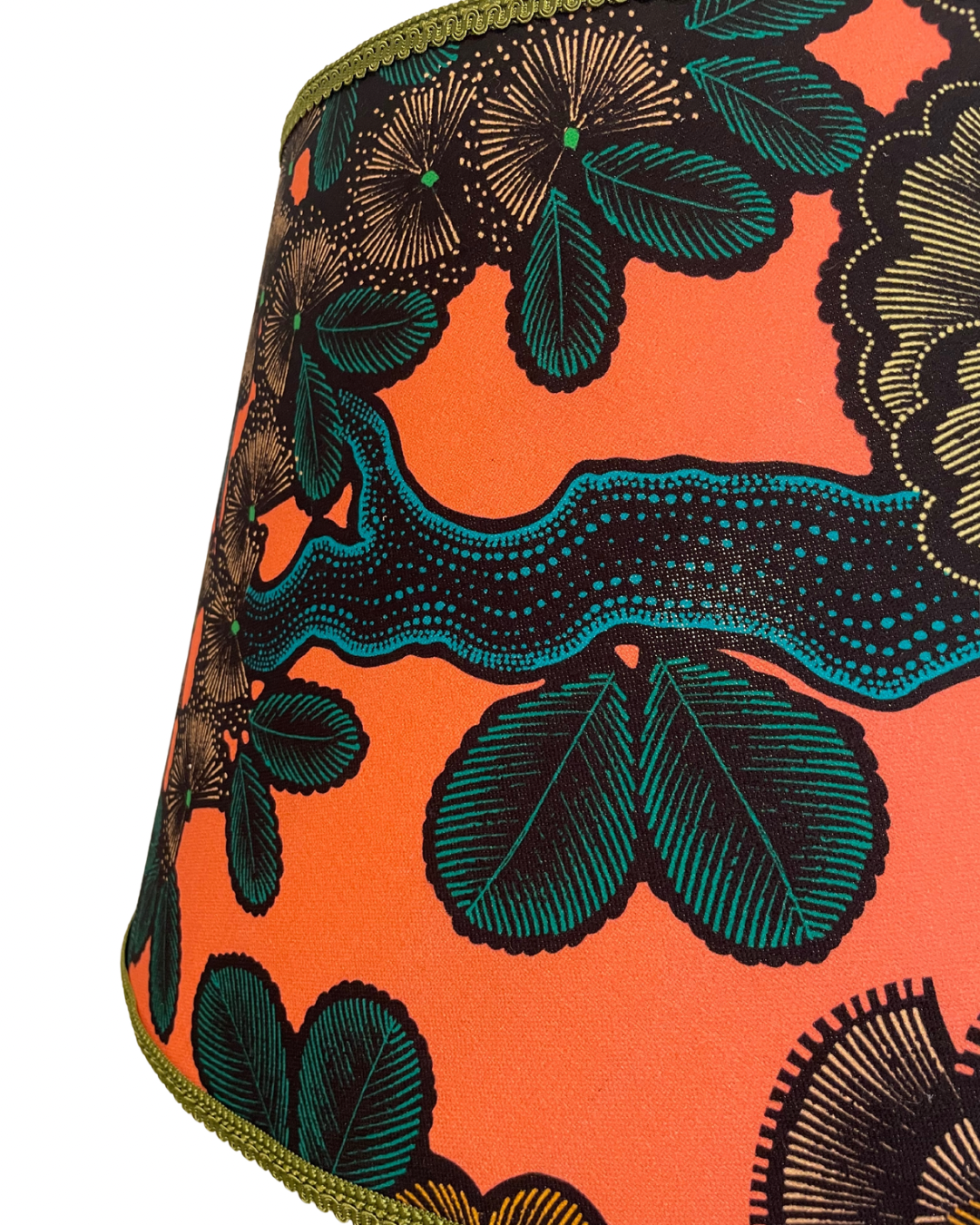 Lampadaire vintage et son nouvel abat-jour floral