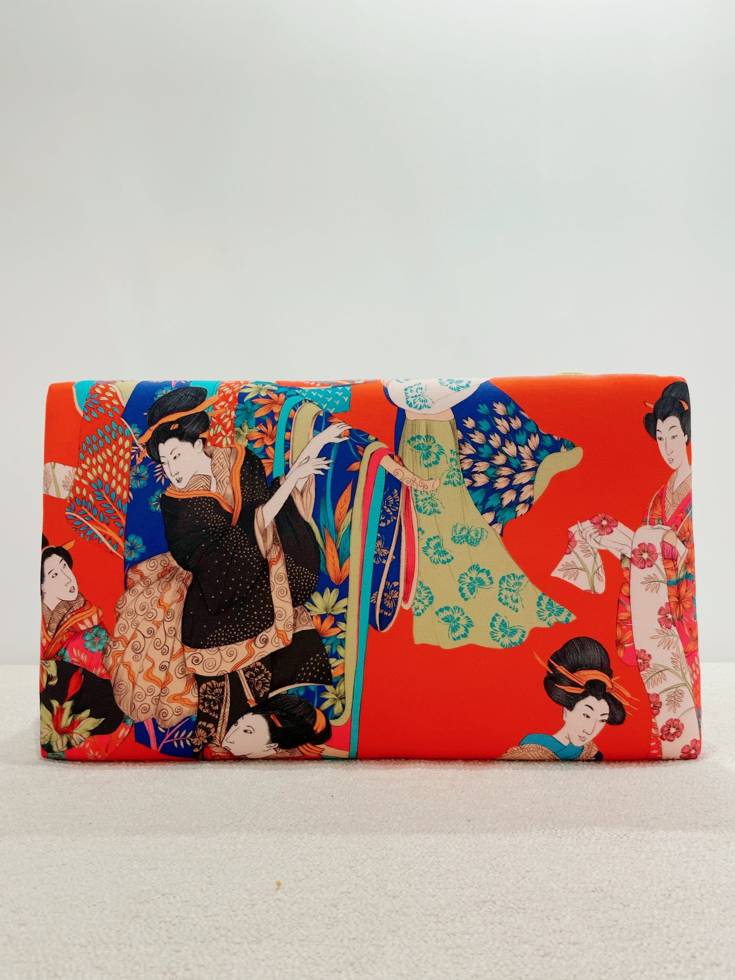 Banquette basse (ou repose pieds) - Geisha fond rouge