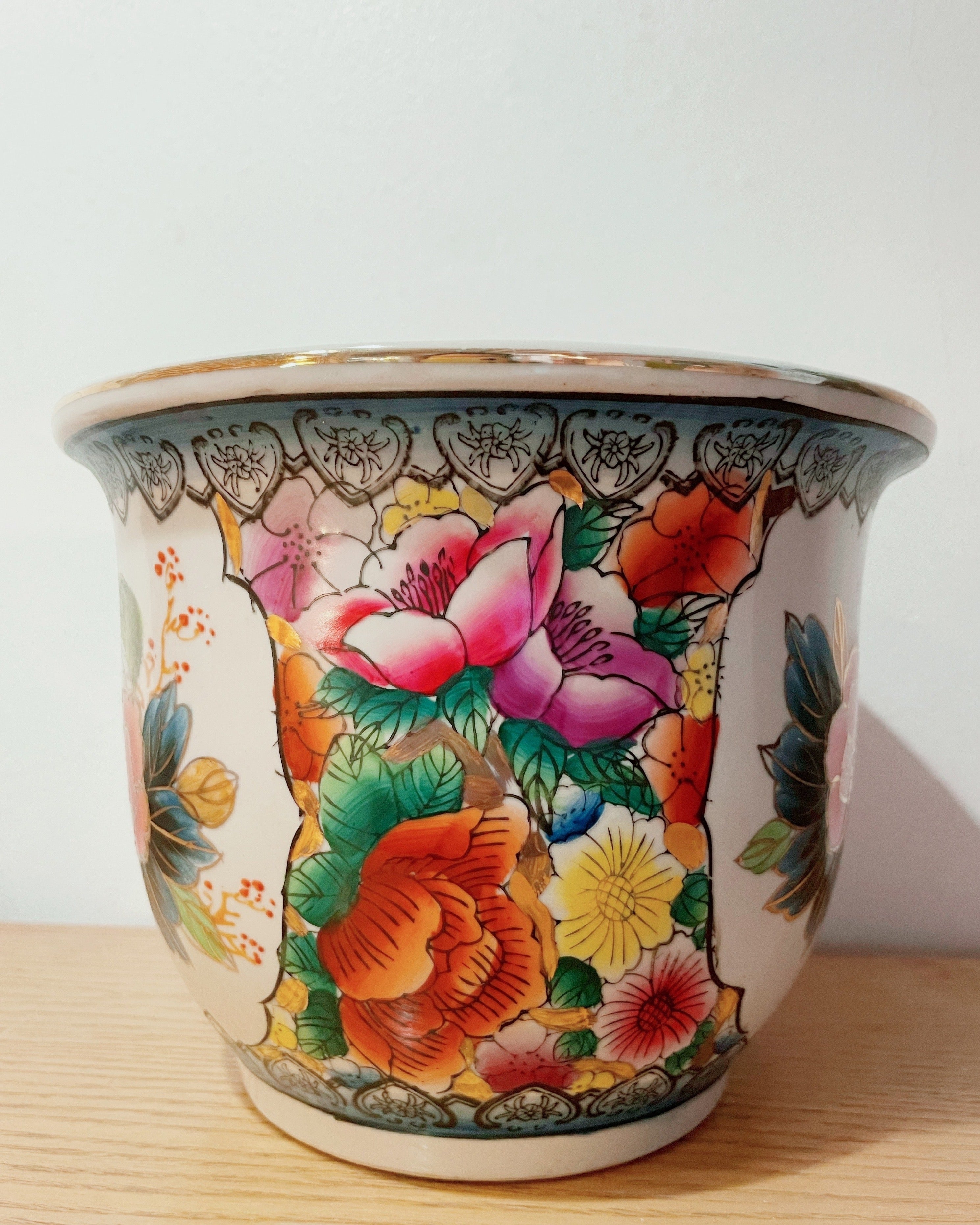 Paire de cache-pots vintage japonisants - Décor floral et dorures