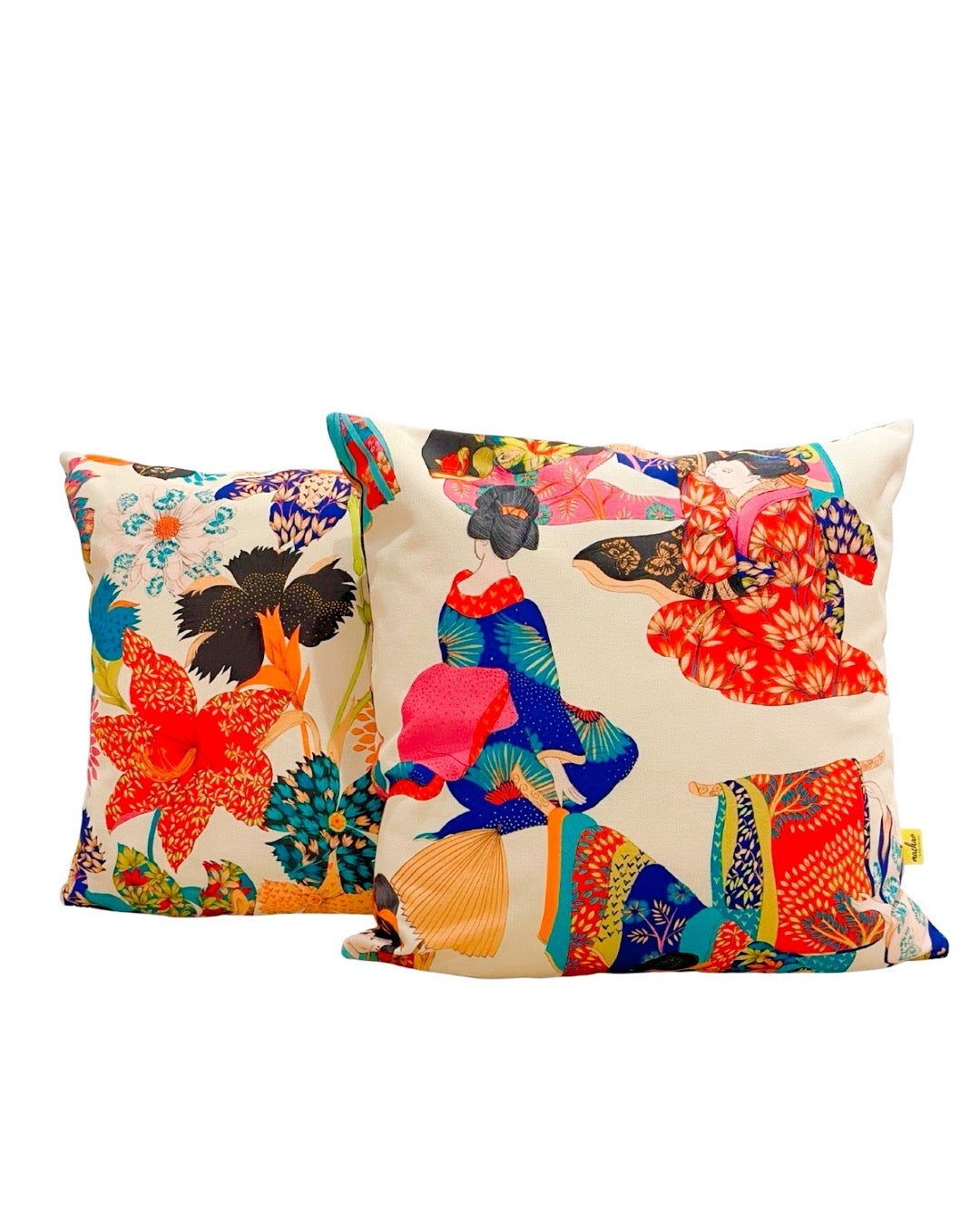 Coussin 50×50 cm – Tissu Thevenon “Geisha” – Fond crème