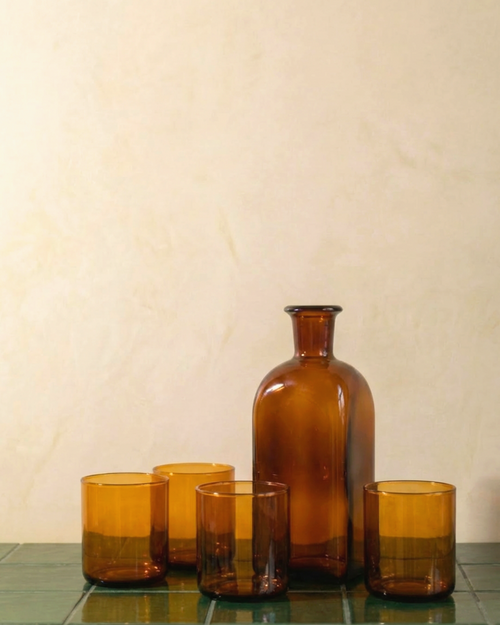 Carafe et 4 verres en verre ambré